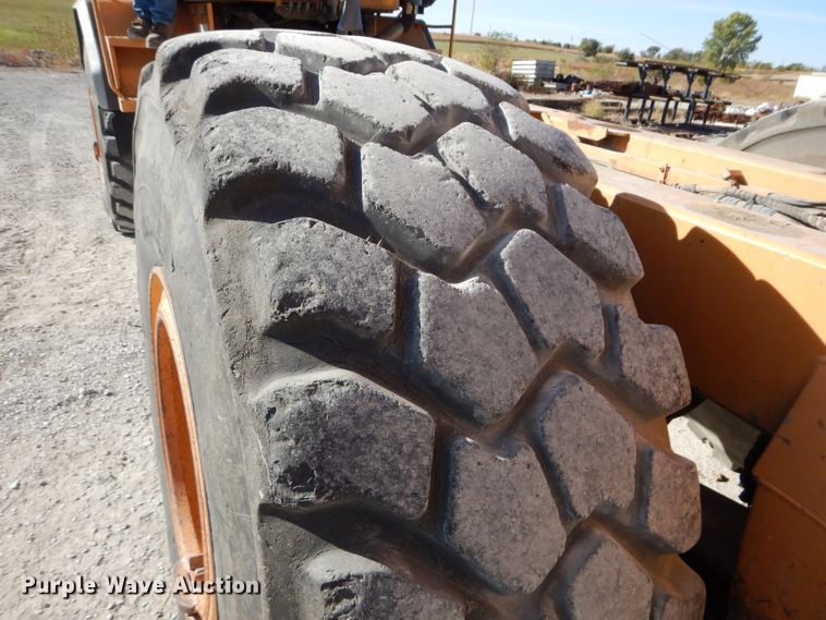 image for item DI8332 2006 Case 325  haul truck