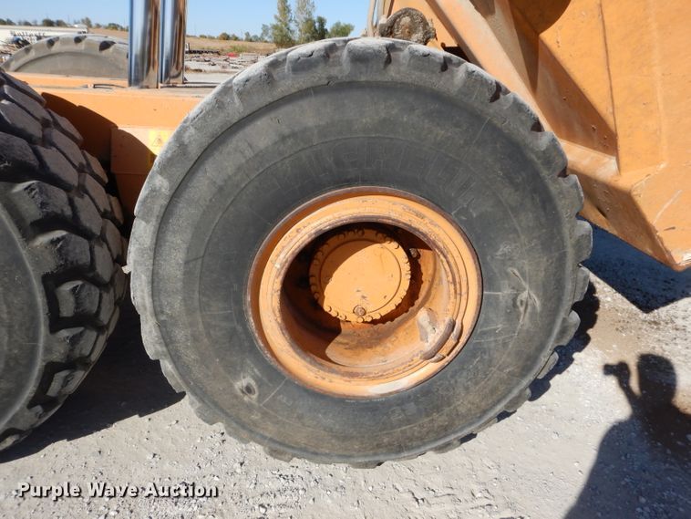 image for item DI8332 2006 Case 325  haul truck