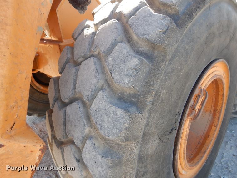 image for item DI8332 2006 Case 325  haul truck