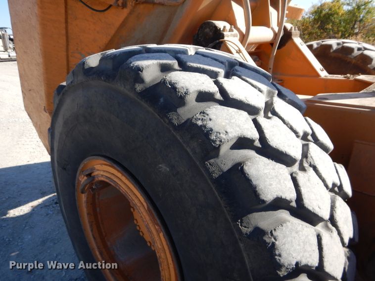 image for item DI8332 2006 Case 325  haul truck