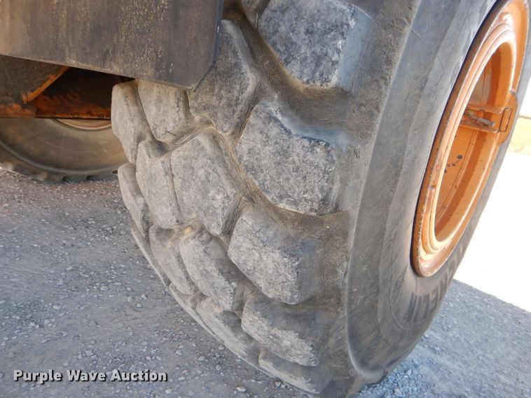 image for item DI8332 2006 Case 325  haul truck