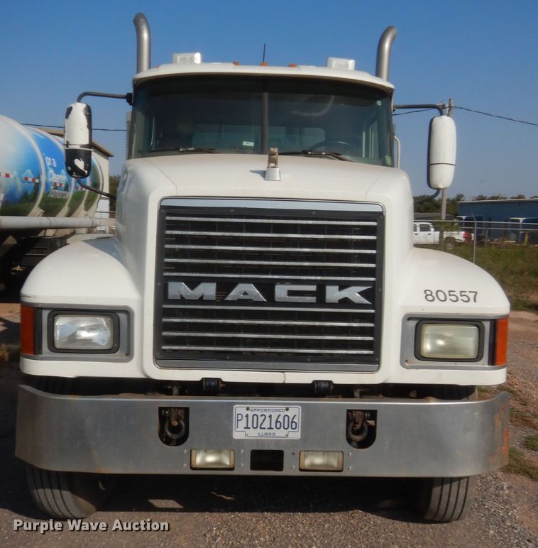 image for item DJ2043 2005 Mack CH600  tank truck