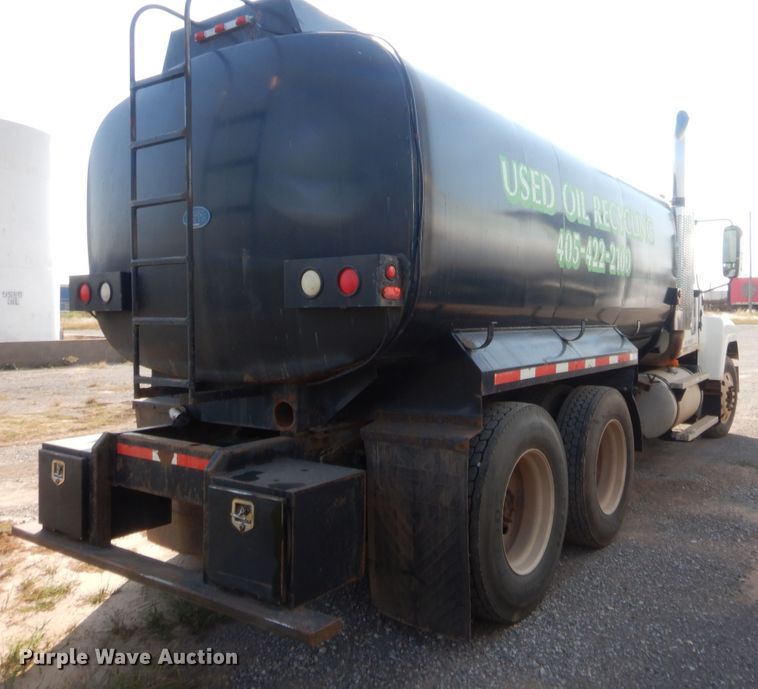 image for item DJ2043 2005 Mack CH600  tank truck