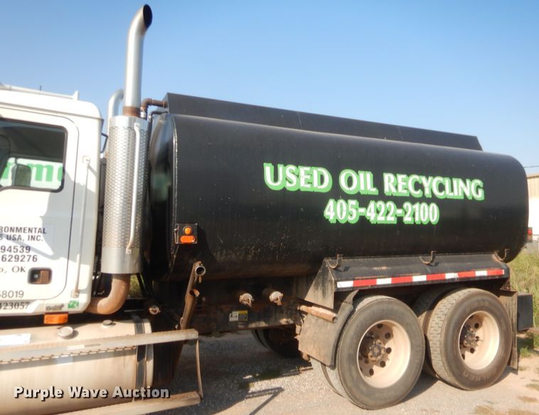 image for item DJ2043 2005 Mack CH600  tank truck