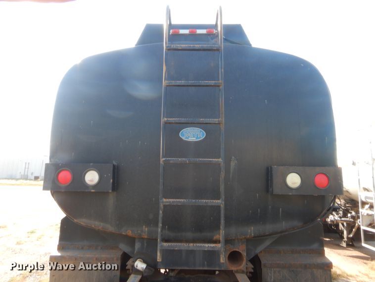 image for item DJ2043 2005 Mack CH600  tank truck