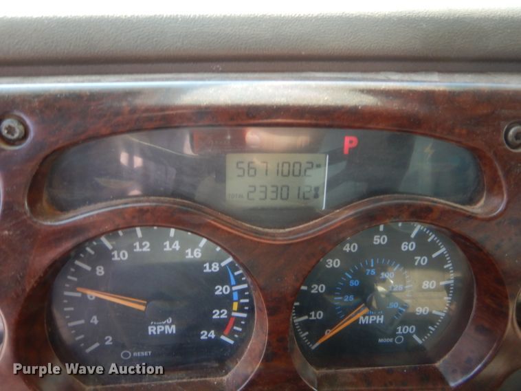 image for item DJ2043 2005 Mack CH600  tank truck