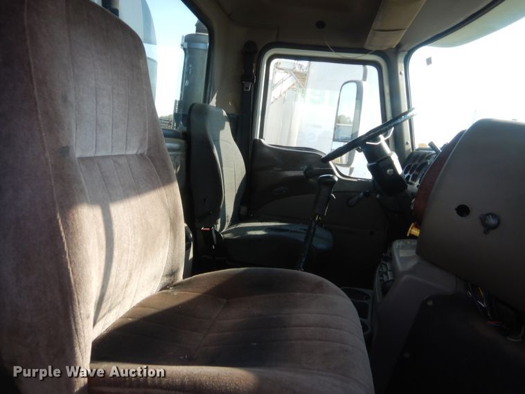 image for item DJ2043 2005 Mack CH600  tank truck