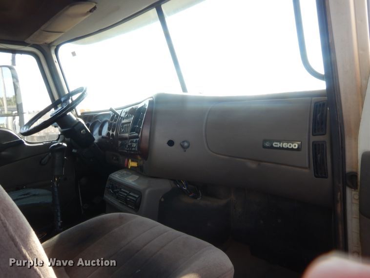 image for item DJ2043 2005 Mack CH600  tank truck