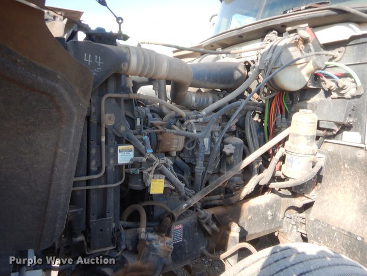 image for item DJ2043 2005 Mack CH600  tank truck