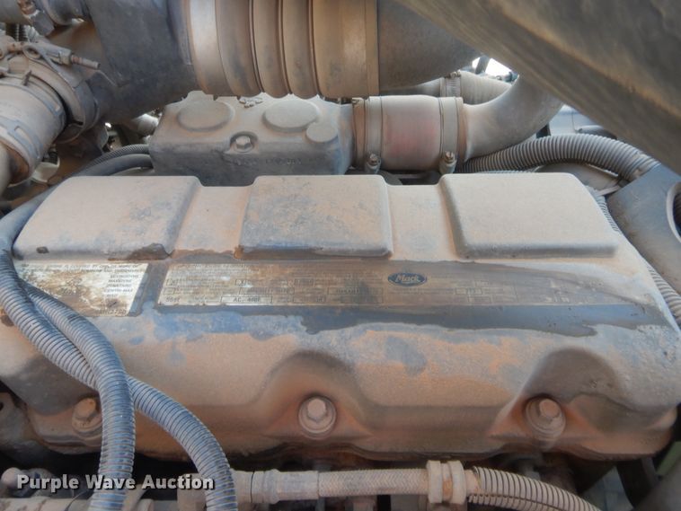 image for item DJ2043 2005 Mack CH600  tank truck