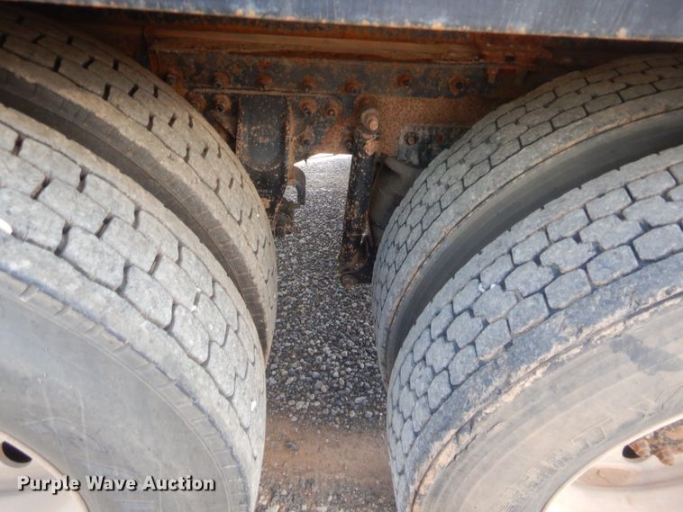 image for item DJ2043 2005 Mack CH600  tank truck