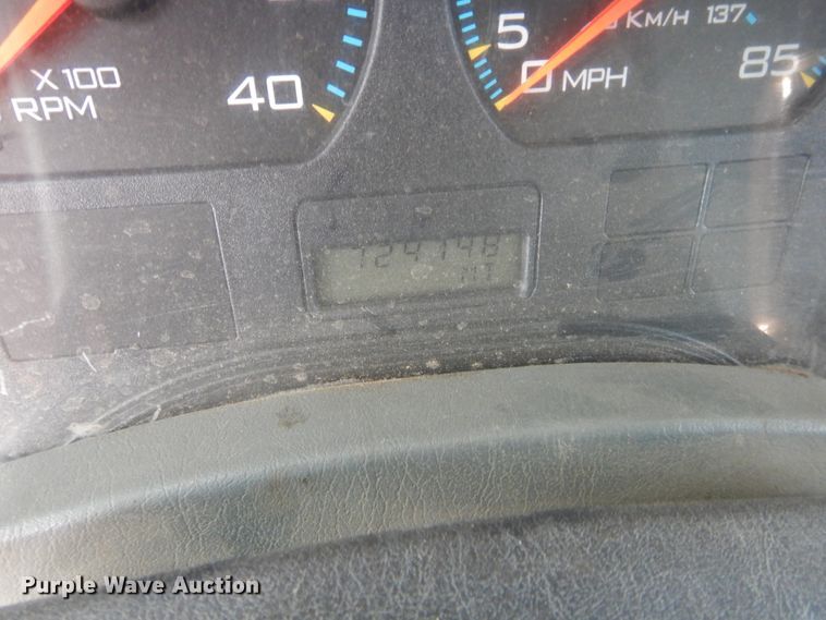 image for item DJ2044 2006 International 7600  tank truck