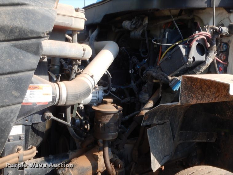 image for item DJ2044 2006 International 7600  tank truck