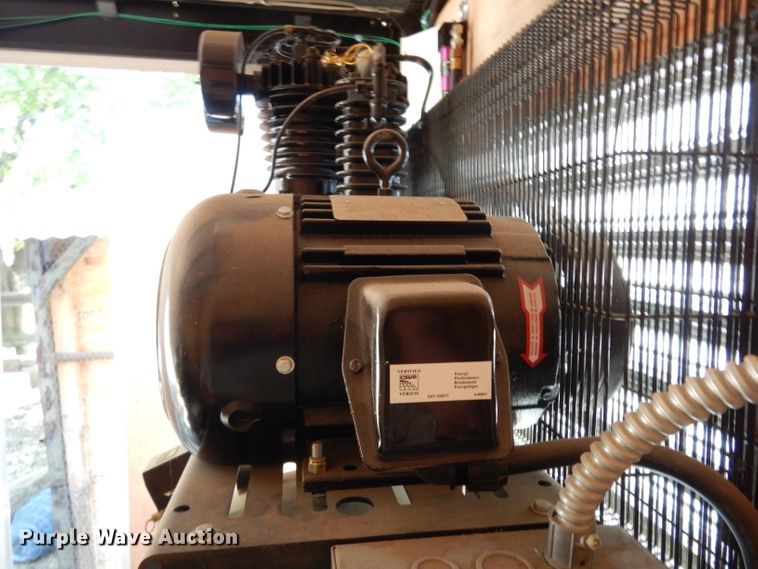 image for item DJ6539 2018 American Hauler enclosed cargo trailer with sprayer system