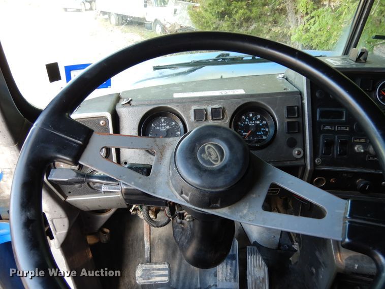 image for item DJ6608 2000 Mack RD690S  ready mix truck