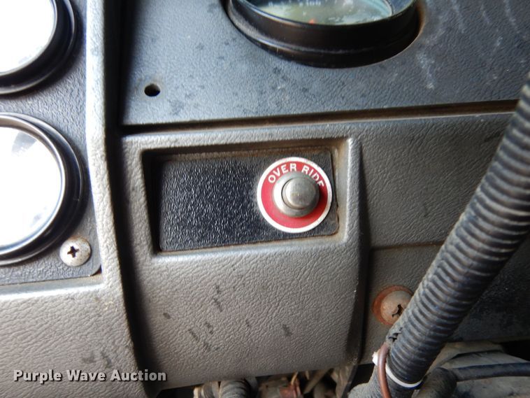 image for item DJ6608 2000 Mack RD690S  ready mix truck