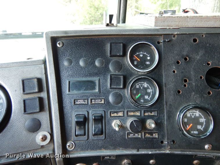 image for item DJ6608 2000 Mack RD690S  ready mix truck