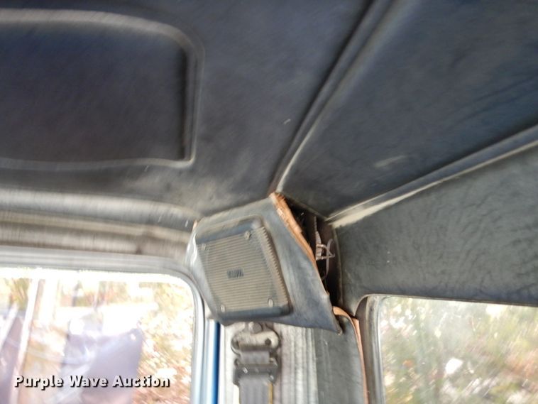 image for item DJ6608 2000 Mack RD690S  ready mix truck