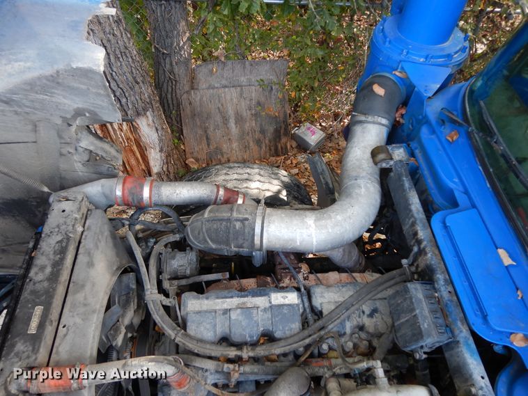 image for item DJ6608 2000 Mack RD690S  ready mix truck