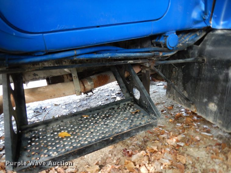 image for item DJ6608 2000 Mack RD690S  ready mix truck