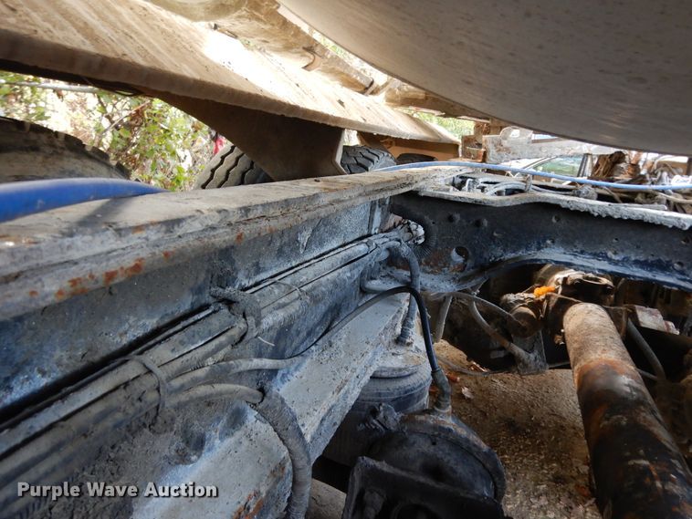 image for item DJ6608 2000 Mack RD690S  ready mix truck