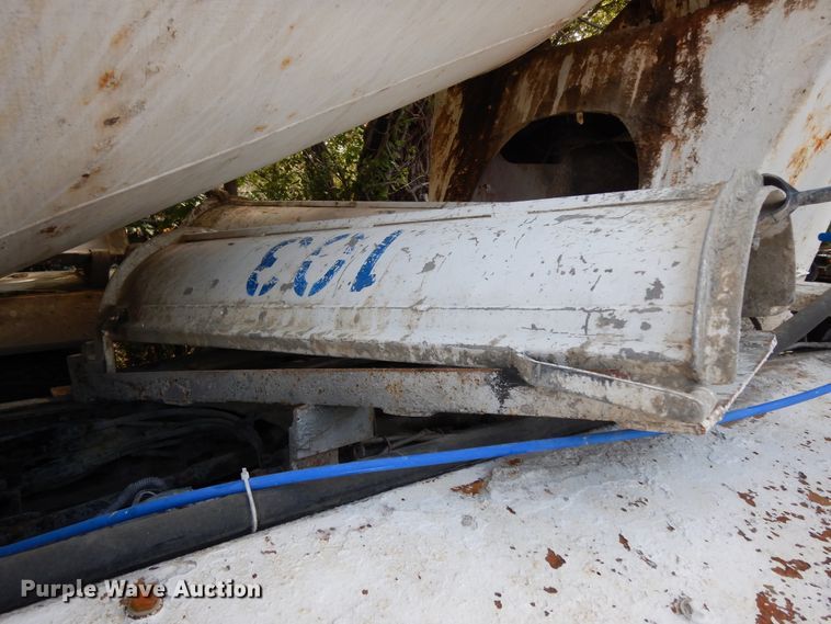 image for item DJ6608 2000 Mack RD690S  ready mix truck