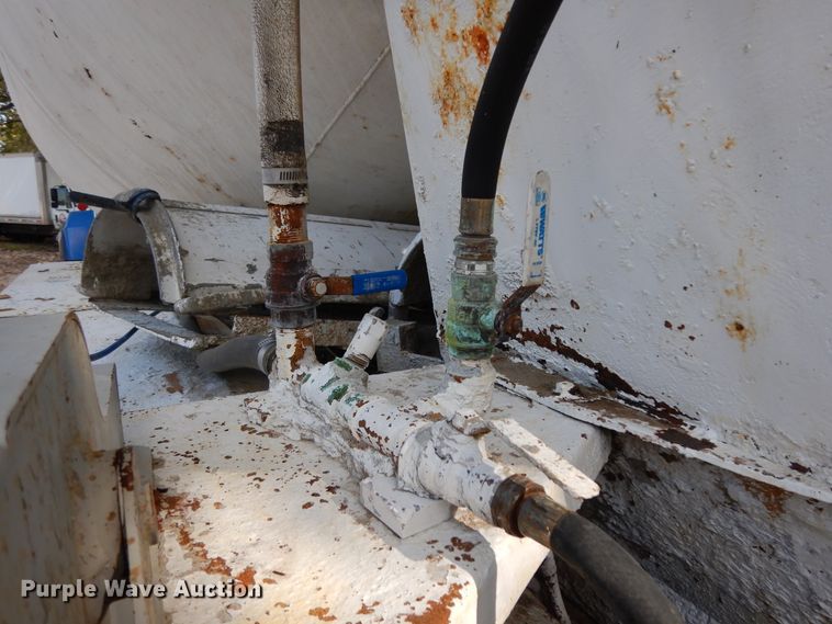 image for item DJ6608 2000 Mack RD690S  ready mix truck