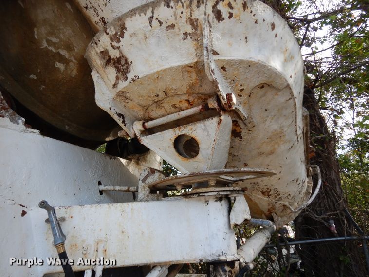 image for item DJ6608 2000 Mack RD690S  ready mix truck