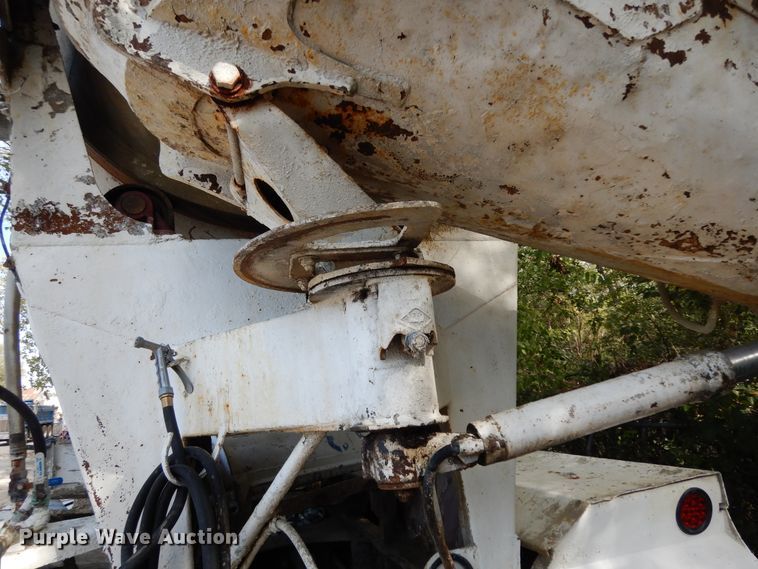 image for item DJ6608 2000 Mack RD690S  ready mix truck