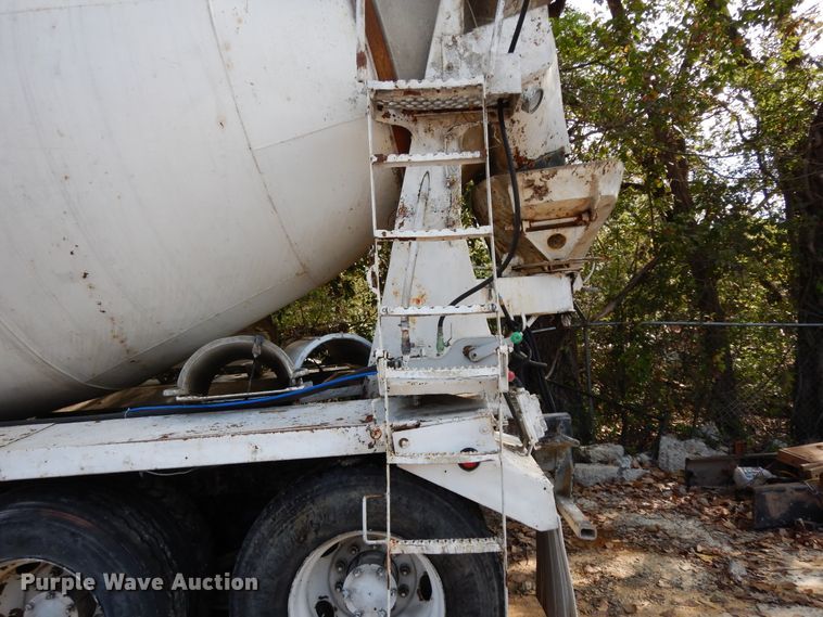 image for item DJ6608 2000 Mack RD690S  ready mix truck