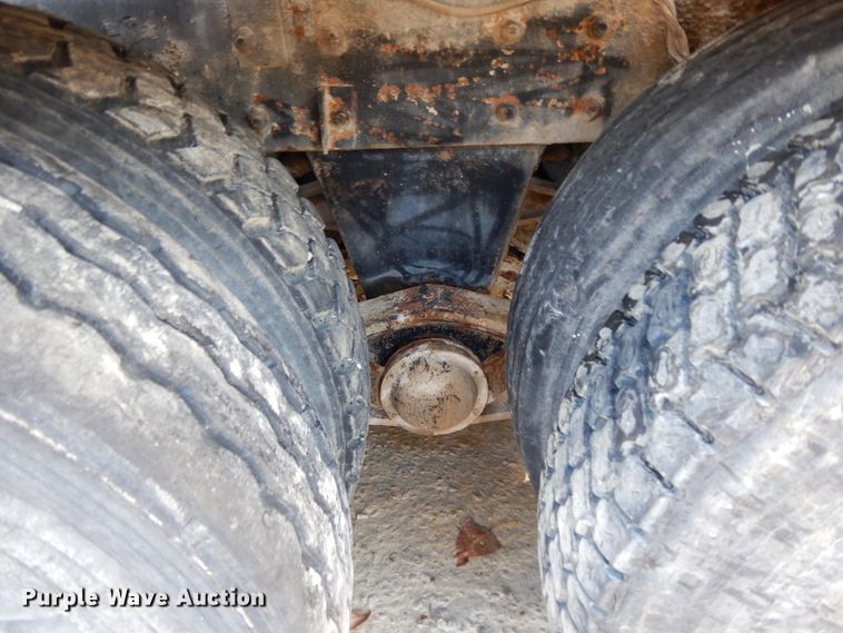 image for item DJ6608 2000 Mack RD690S  ready mix truck