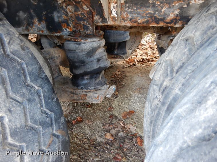 image for item DJ6608 2000 Mack RD690S  ready mix truck