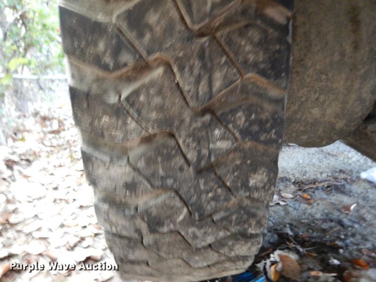 image for item DJ6608 2000 Mack RD690S  ready mix truck