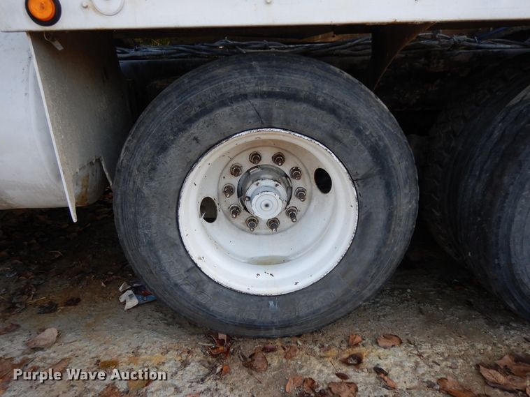 image for item DJ6608 2000 Mack RD690S  ready mix truck