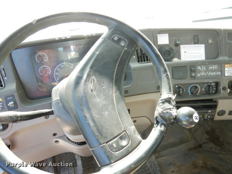 image for item DJ6887 2008 Sterling L-Line  vacuum truck