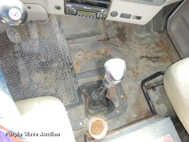 image for item DJ6887 2008 Sterling L-Line  vacuum truck