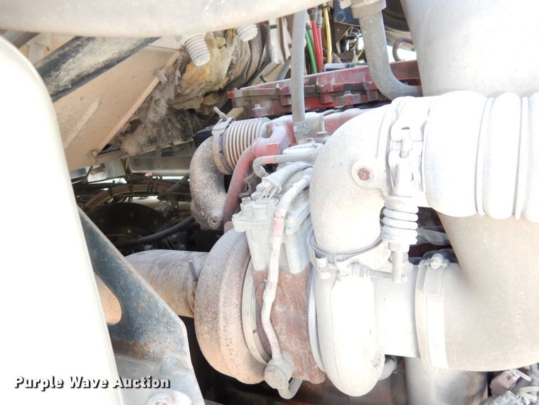 image for item DJ6887 2008 Sterling L-Line  vacuum truck