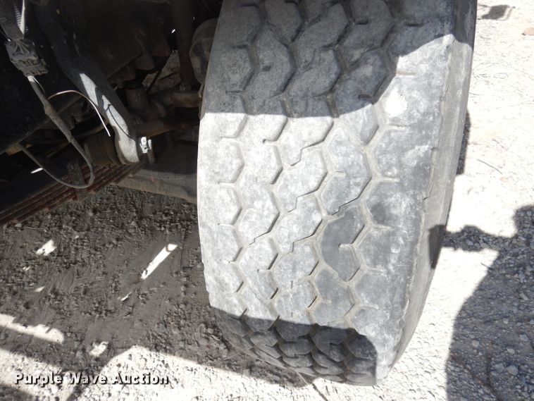 image for item DJ6887 2008 Sterling L-Line  vacuum truck