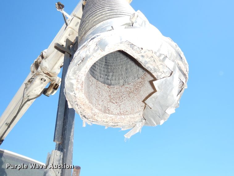 image for item DJ6887 2008 Sterling L-Line  vacuum truck