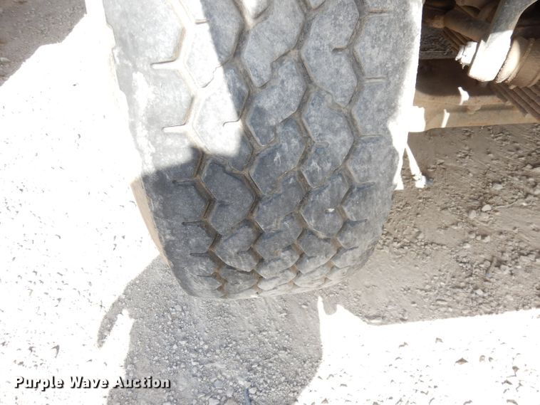 image for item DJ6887 2008 Sterling L-Line  vacuum truck