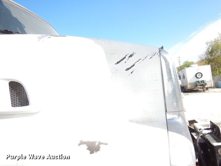 image for item DJ6887 2008 Sterling L-Line  vacuum truck