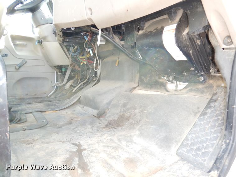 image for item DJ6887 2008 Sterling L-Line  vacuum truck