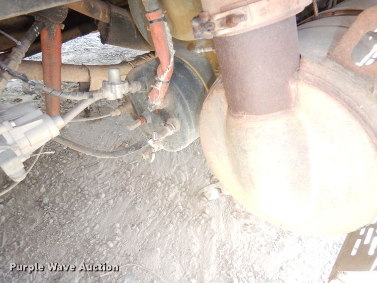 image for item DJ6887 2008 Sterling L-Line  vacuum truck