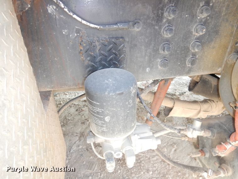 image for item DJ6887 2008 Sterling L-Line  vacuum truck