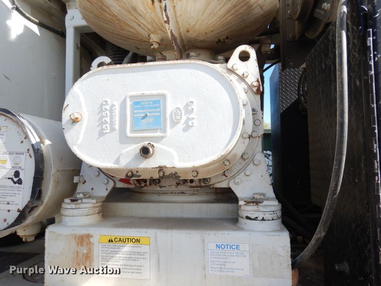 image for item DJ6887 2008 Sterling L-Line  vacuum truck