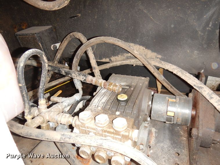 image for item DJ6887 2008 Sterling L-Line  vacuum truck