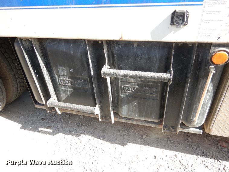 image for item DJ6887 2008 Sterling L-Line  vacuum truck