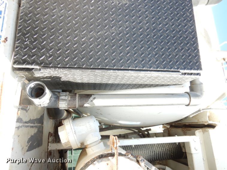 image for item DJ6887 2008 Sterling L-Line  vacuum truck