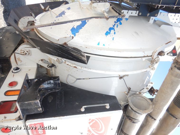 image for item DJ6887 2008 Sterling L-Line  vacuum truck