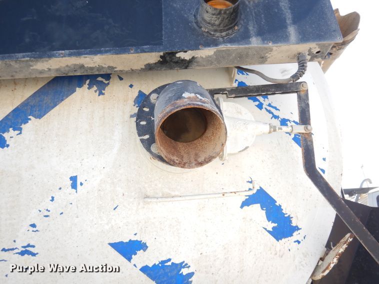 image for item DJ6887 2008 Sterling L-Line  vacuum truck